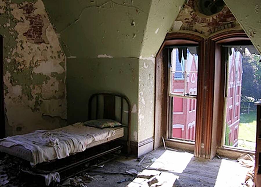 (Fonte: Hospital Estadual de Danvers/John Gray/Reprodução)