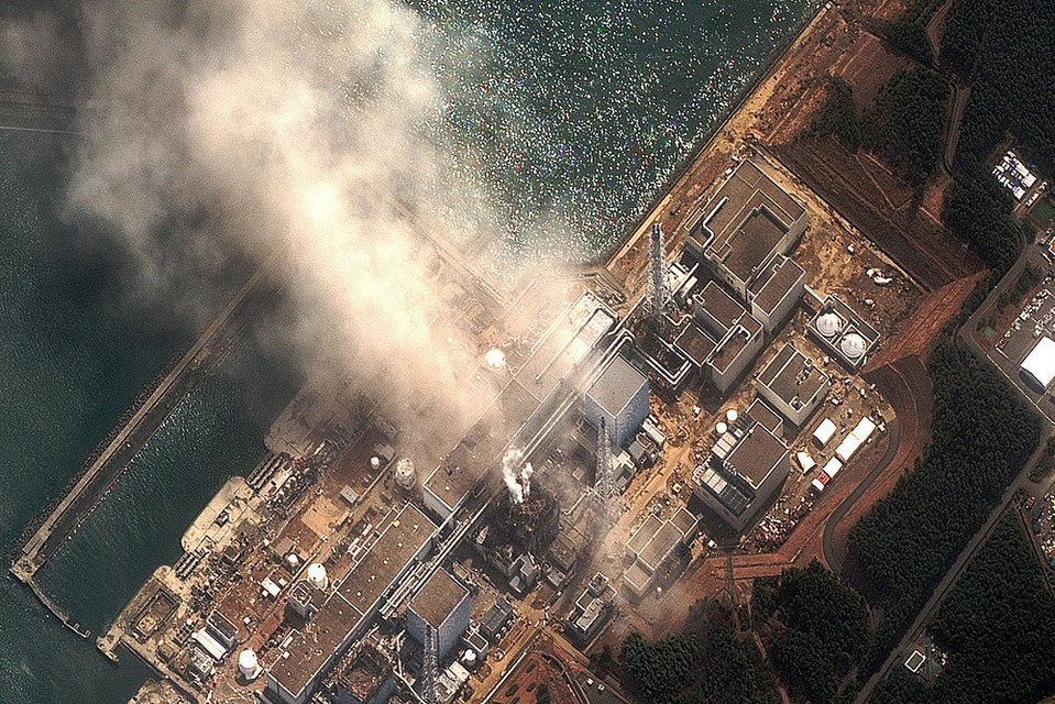 Japão pretende despejar no mar água do reator de Fukushima