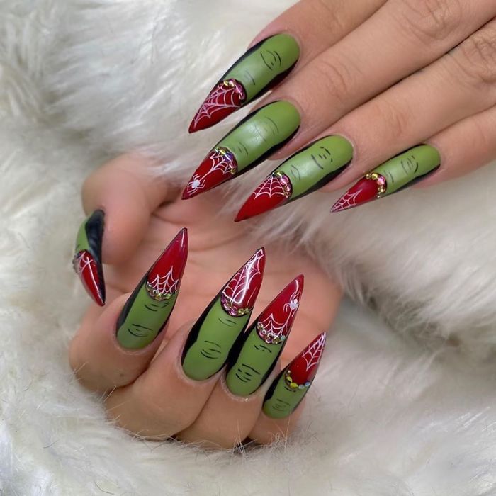 (Fonte: nailpromagazine/Instagram/Reprodução)