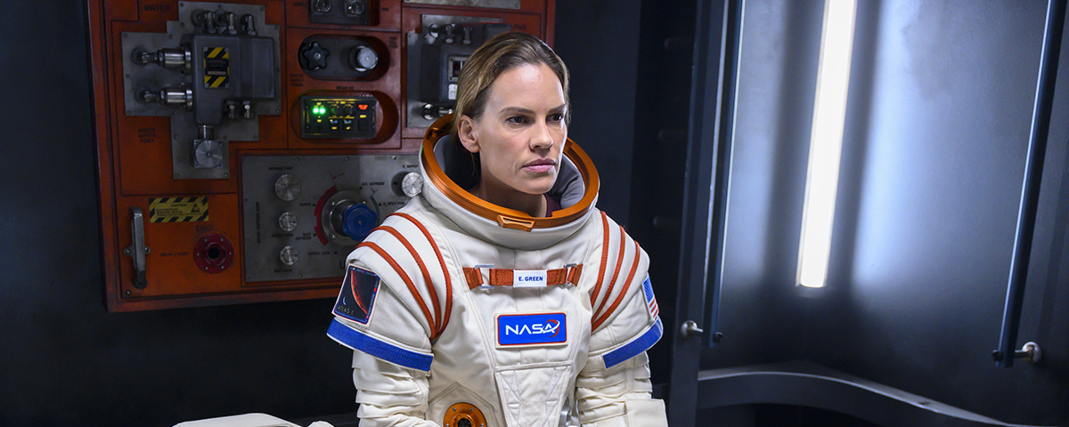 Imagem de: Away: Netflix cancela série espacial estrelada por Hilary Swank