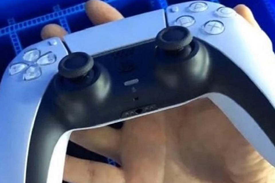 PS5: vídeo mostra detalhes internos do DualSense