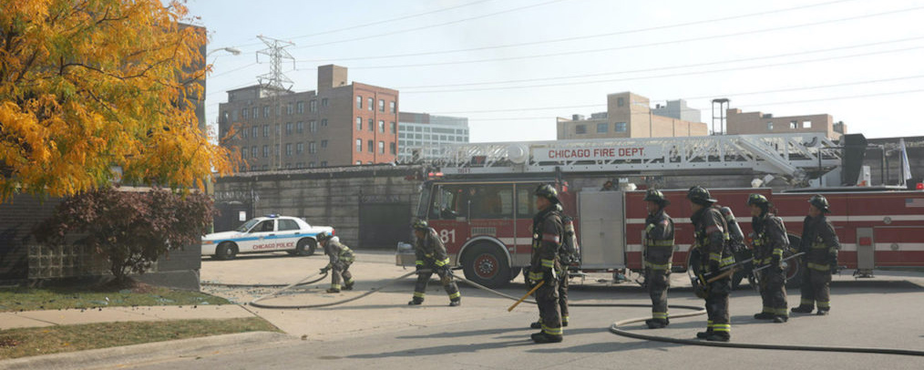 Imagem de: Chicago Fire: imagens da 9ª temporada mostram nova paramédica