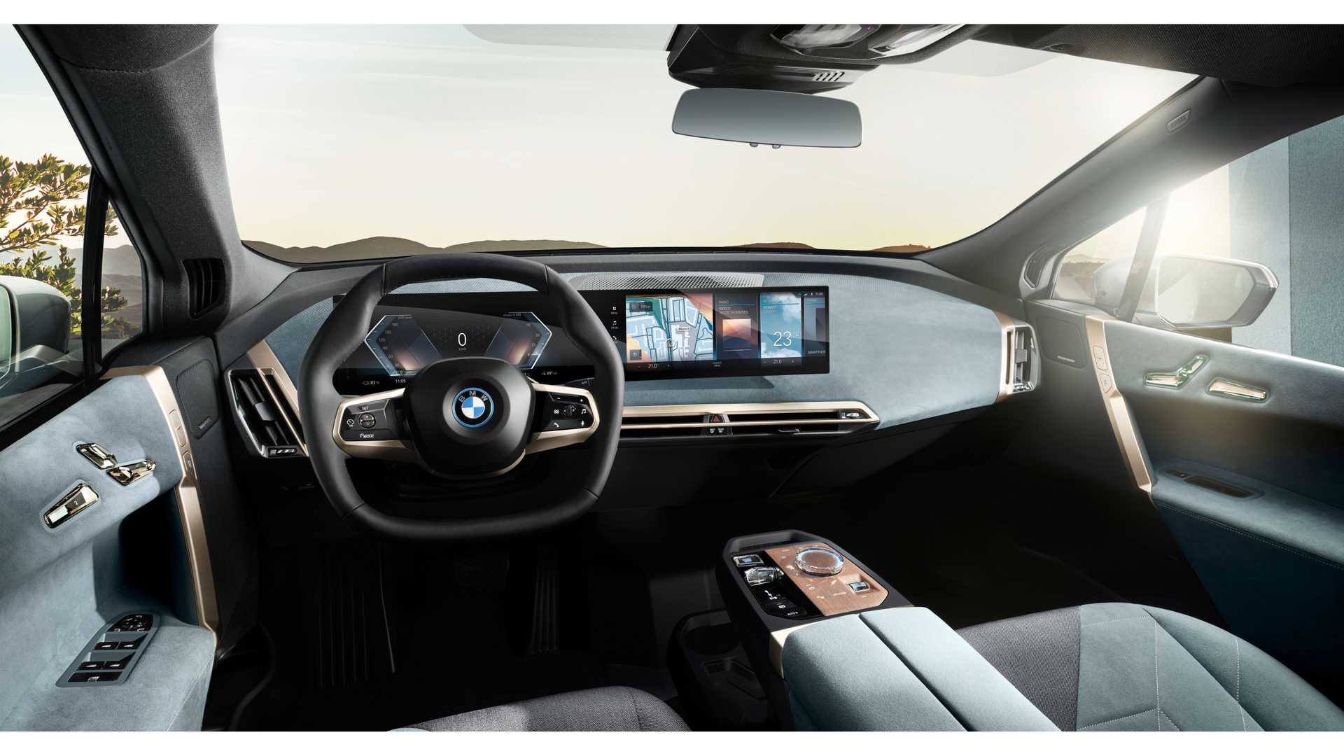 Novo BMW iX, veículo elétrico da marca, chega ao mercado em 2021