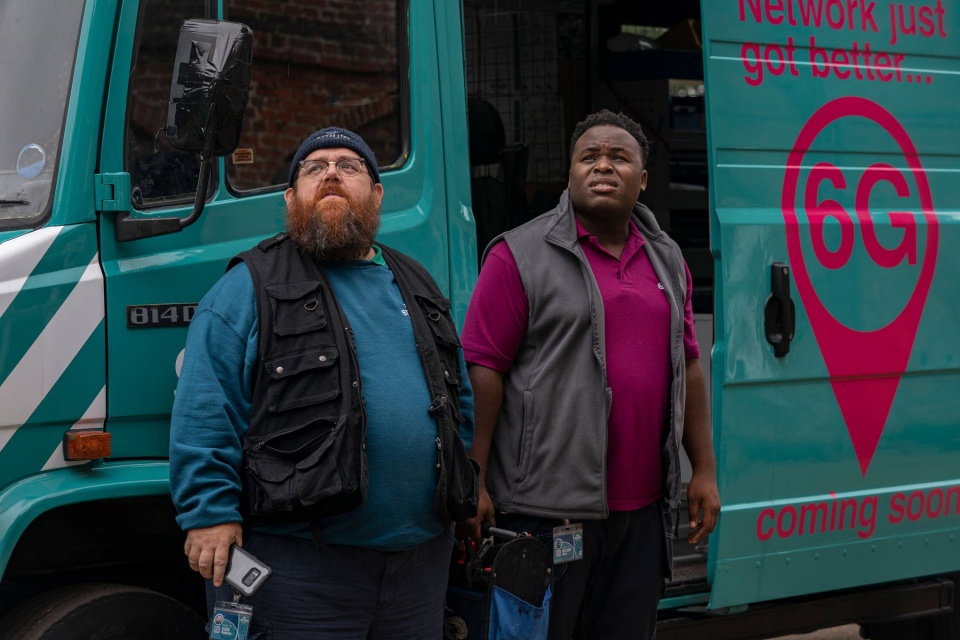 Truth Seekers: série do Amazon Prime traz humor e sobrenatural (Crítica)