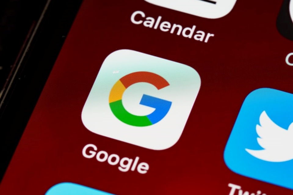 Reino Unido quer quebrar domínio de Google, Facebook e Apple