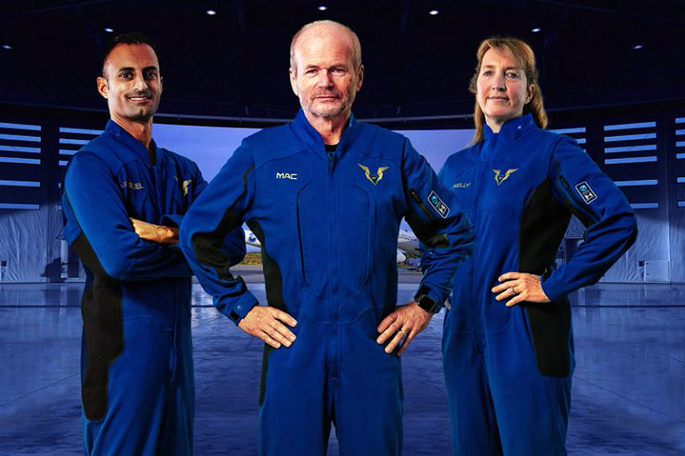 Virgin Galactic lança novos trajes espaciais para voos turísticos