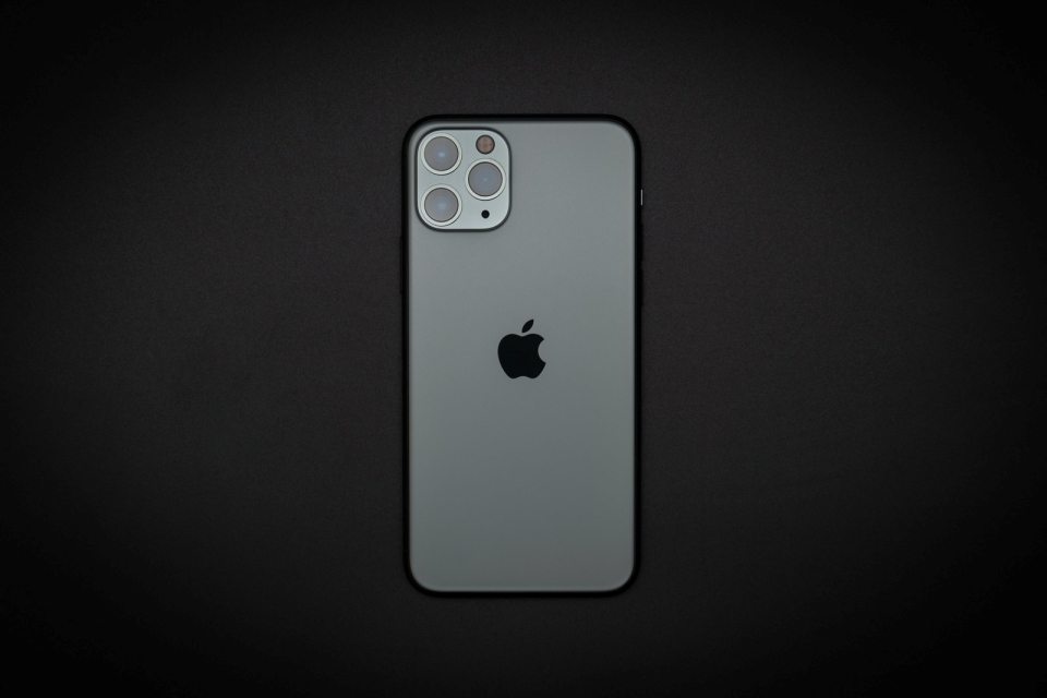 Apple faz recall do iPhone 11 por defeito na tela