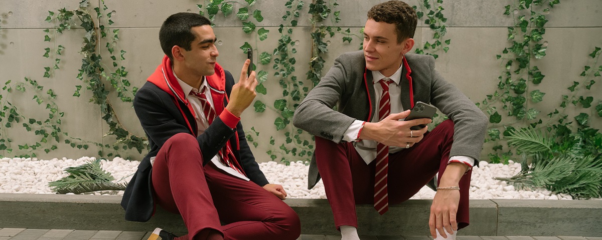 Imagem de: Elite: Netflix divulga fotos do término das filmagens da 4ª temporada
