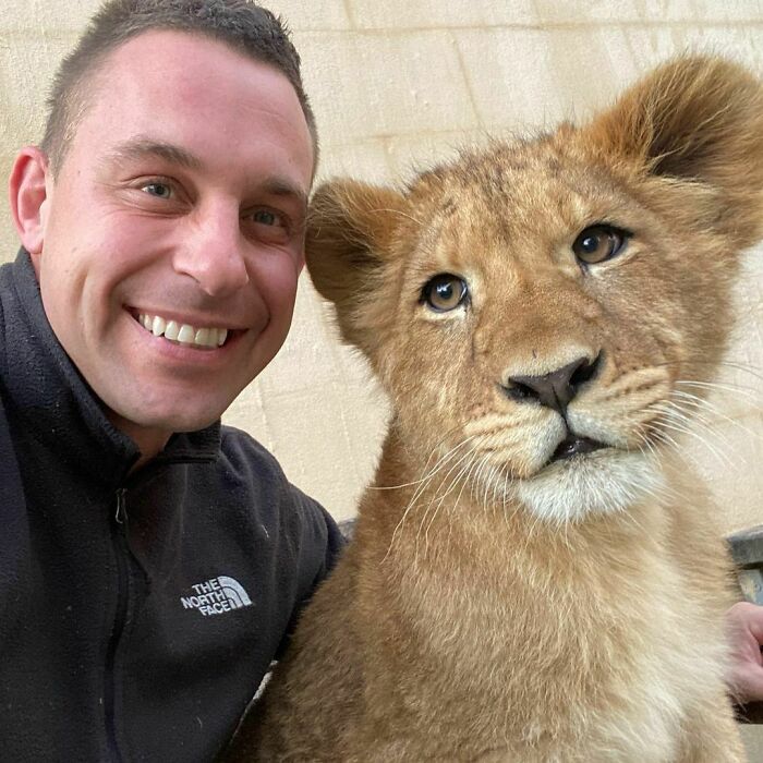 (Fonte: Instagram - Zookeeper Chad/Reprodução)