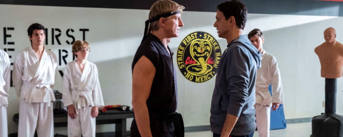 Imagem de: Cobra Kai 3ª temporada: Netflix revela quantas pessoas viram a série