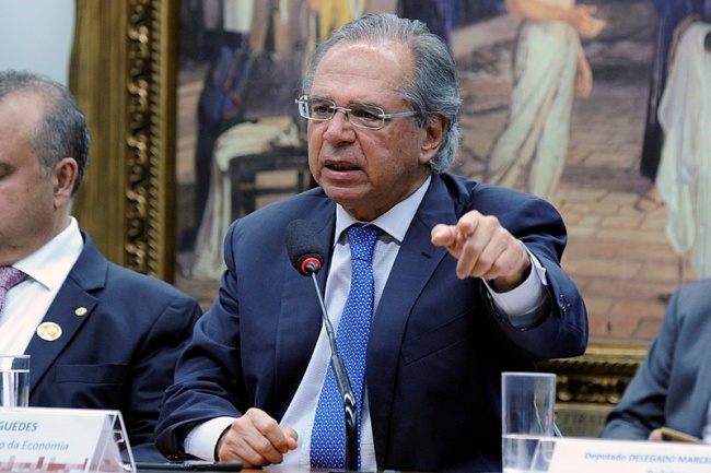 A volta do auxílio depende de proposta de Paulo Guedes.