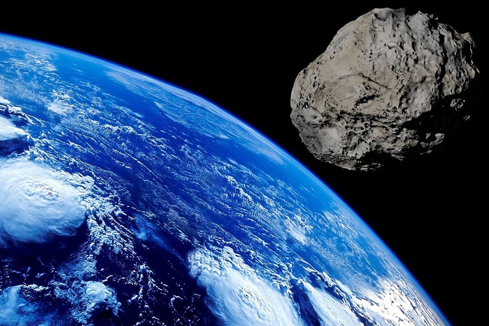Asteroide maior que um campo de futebol chega à Terra nesta sexta