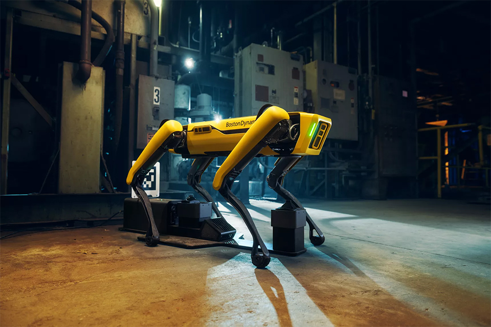 Boston Dynamics atualiza robô Spot com novo hardware e funções