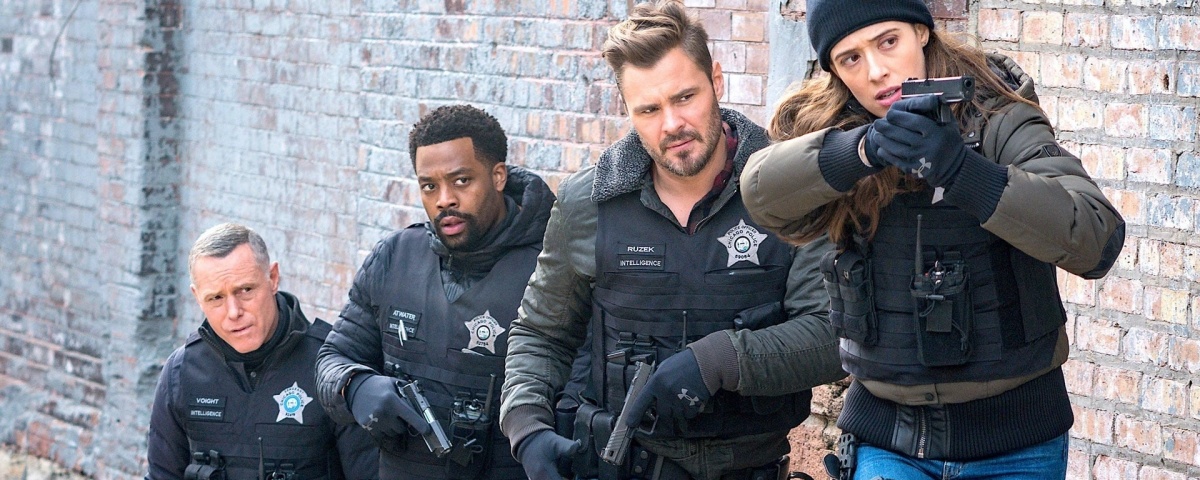 Imagem de: Chicago PD 8x5: Burgess e Ruzek conversam sobre o futuro (Recap)