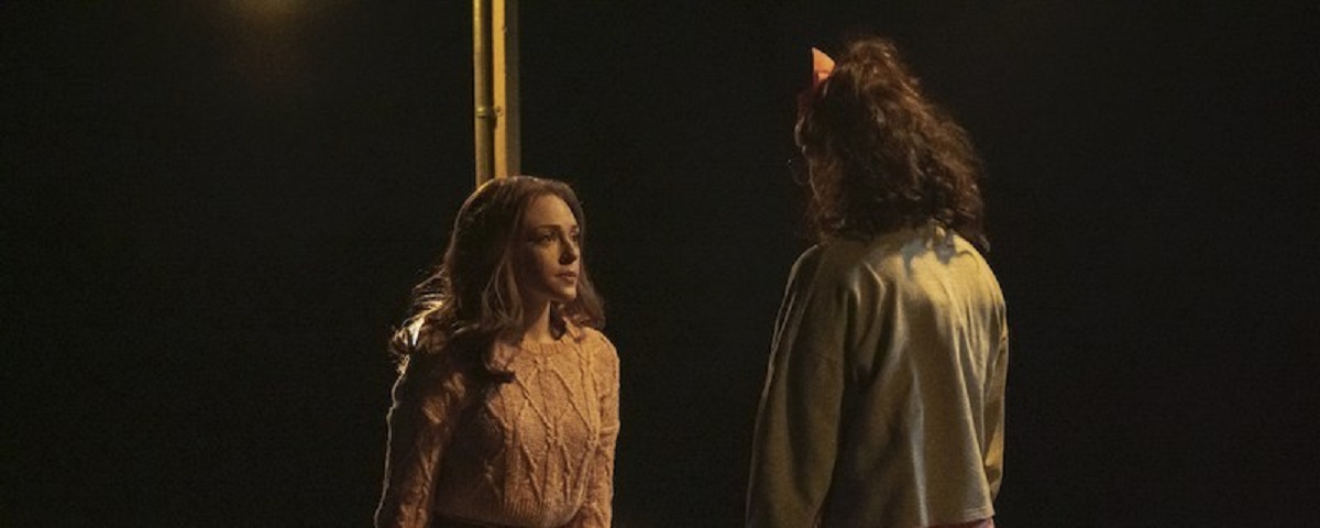 Imagem de: Legacies 3x5: Hope fica presa em um filme de terror slasher (Preview)