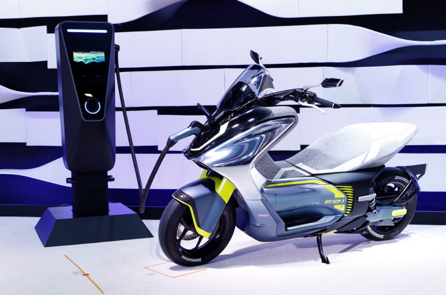 Yamaha prepara nova moto elétrica E01 de '125 cc'