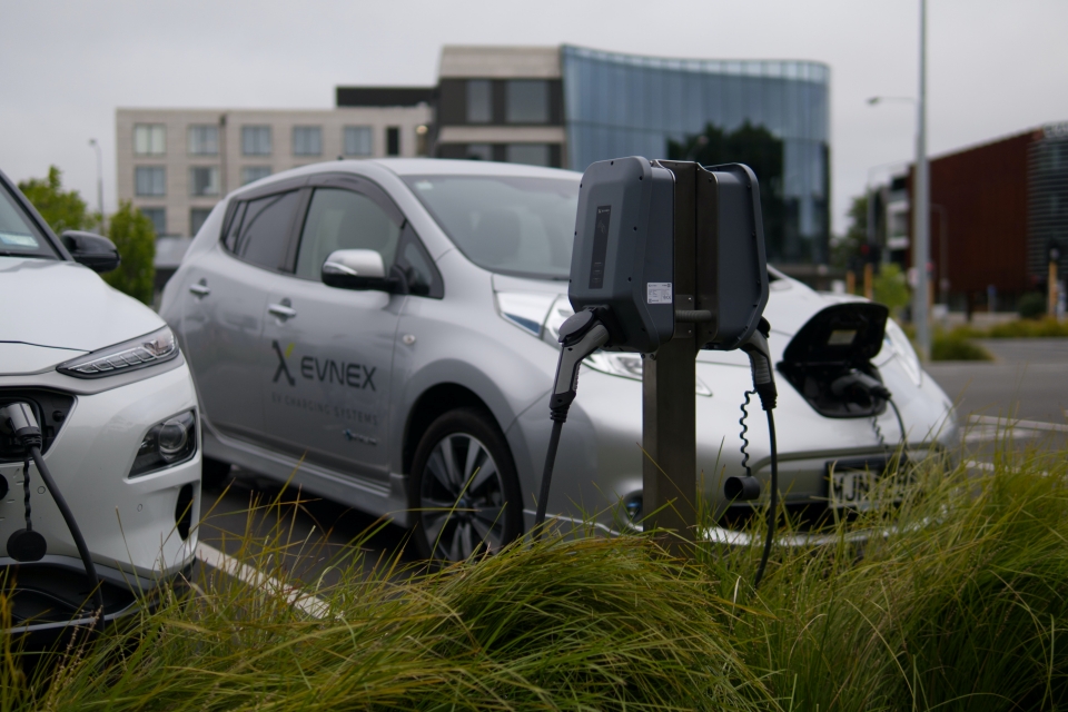 Carros elétricos devem ser atingidos por novos impostos