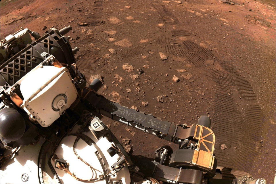 NASA divulga áudio de disparos a laser em uma rocha de Marte