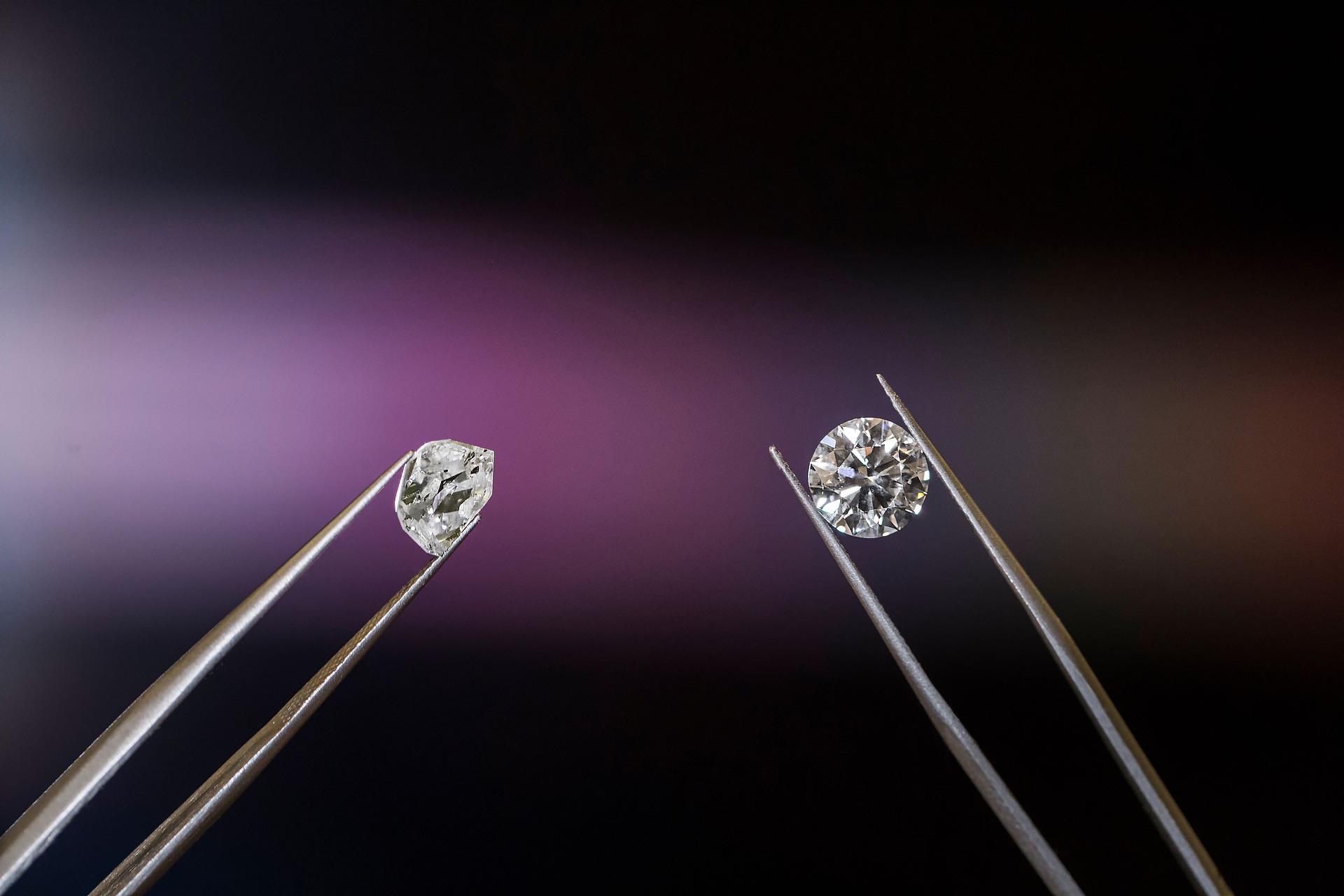 Diamonds made from carbon dioxide may indicate a new trend in the jewelery trade