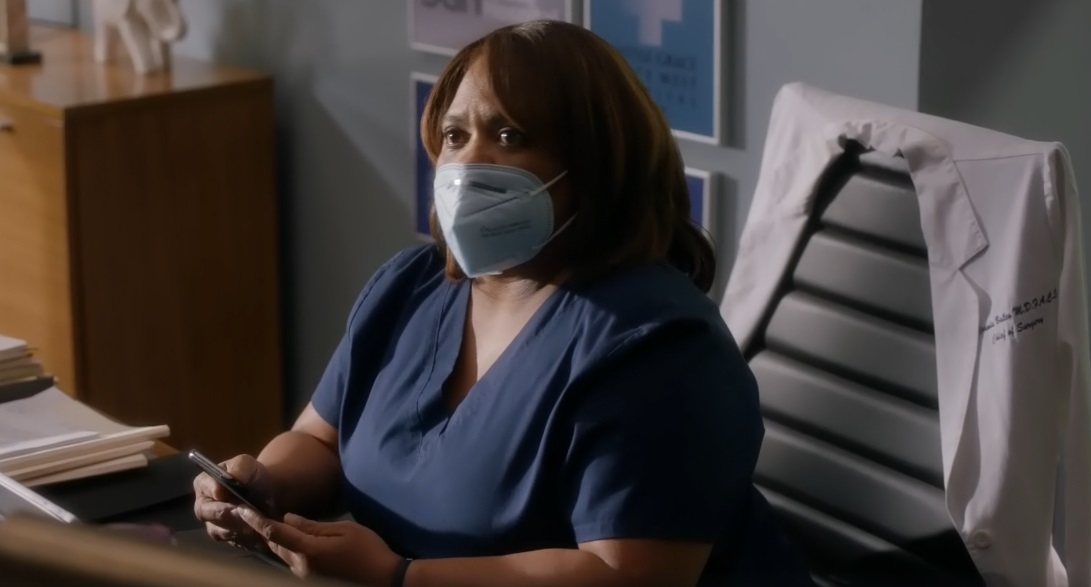 Grey S Anatomy 17x8 Bailey Insiste Na Autopsia De Seu Amigo Recap Minha Serie