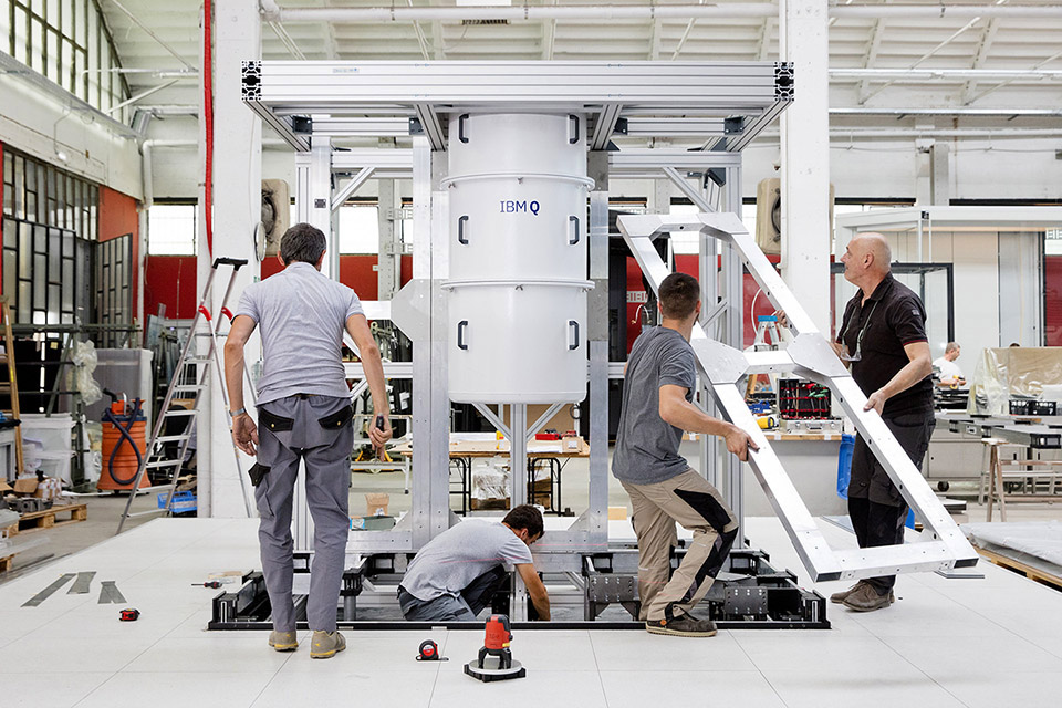 Imagem de: IBM vende seu 1º computador quântico para clínica nos EUA