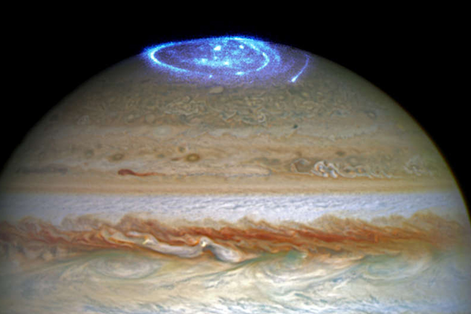 Novo tipo de aurora é identificado na atmosfera de Júpiter