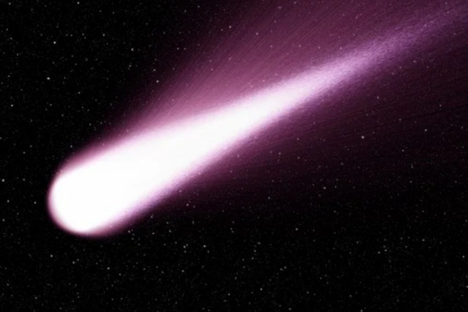 Astrônomos descobrem cometa coberto com 'pó de talco'