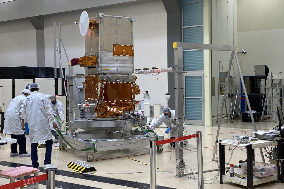 Amazônia 1: conheça o software que matém o satélite brasileiro no espaço