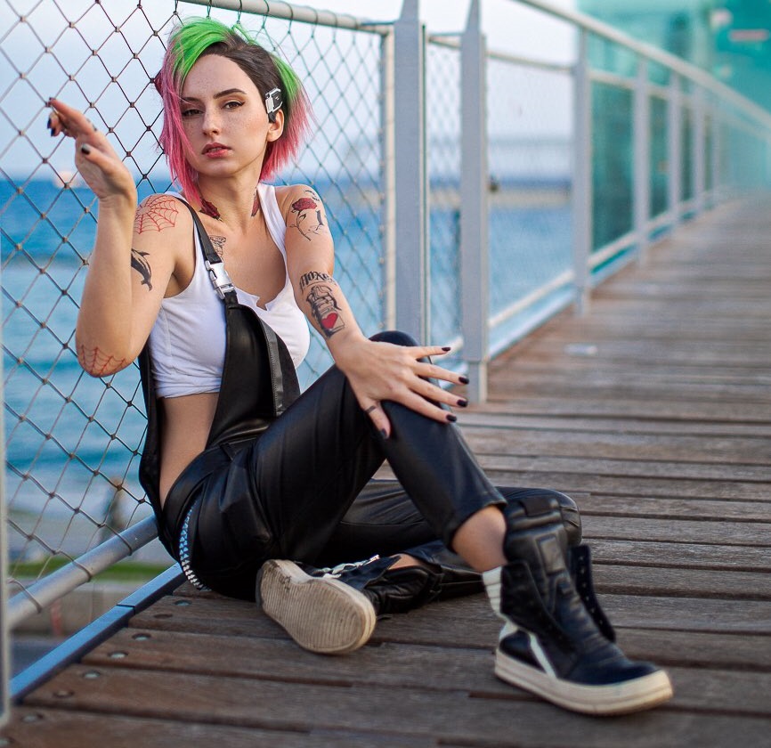 Cyberpunk 2077 Fã Mostra Cosplay Incrível De Judy Alvarez Infotec Computadores 0445