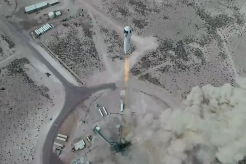 Blue Origin faz novo teste do foguete New Shepard; confira vídeo