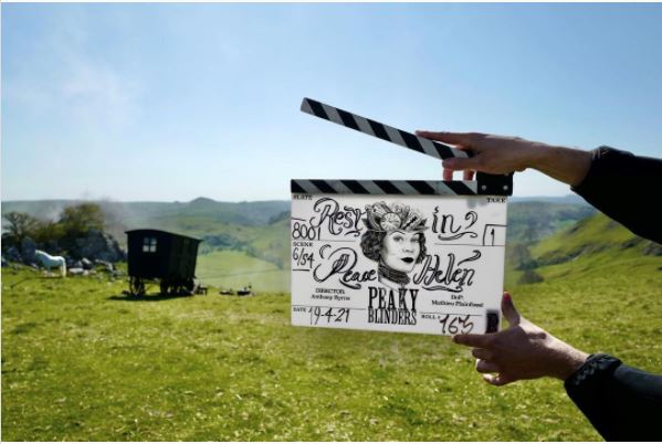 Imagem de: Peaky Blinders: série presta homenagem à atriz Helen McCroy
