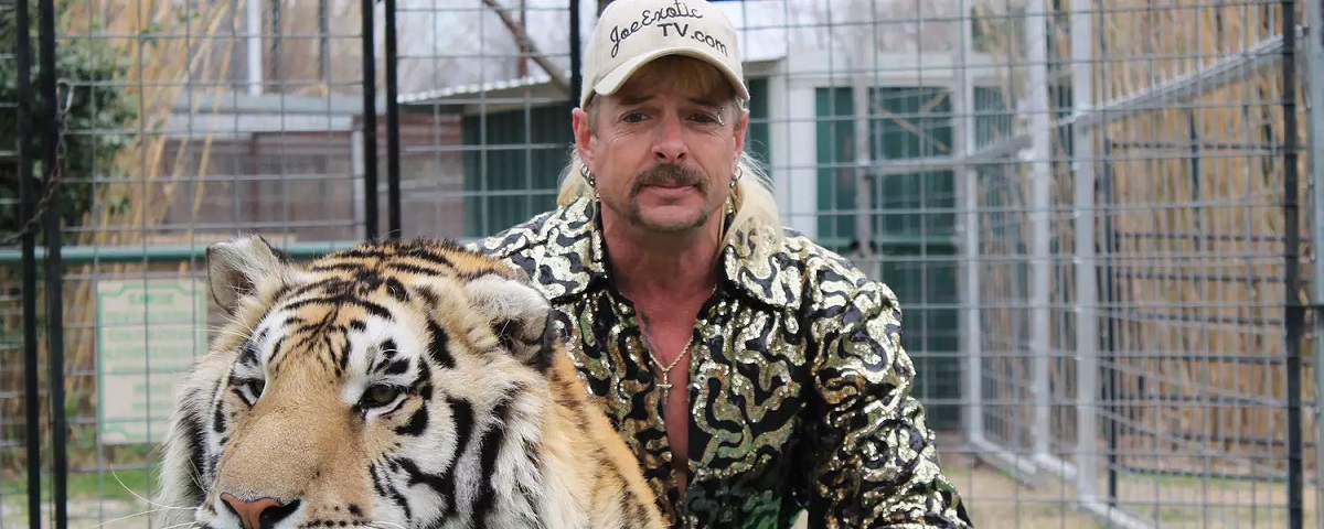 Imagem de: Tiger King: John Cameron Mitchell vai interpretar Joe Exotic na série