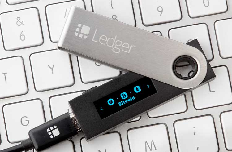 Wallet hardware model manufactured by Ledger. (Source: Criptofacil / Reproduction)