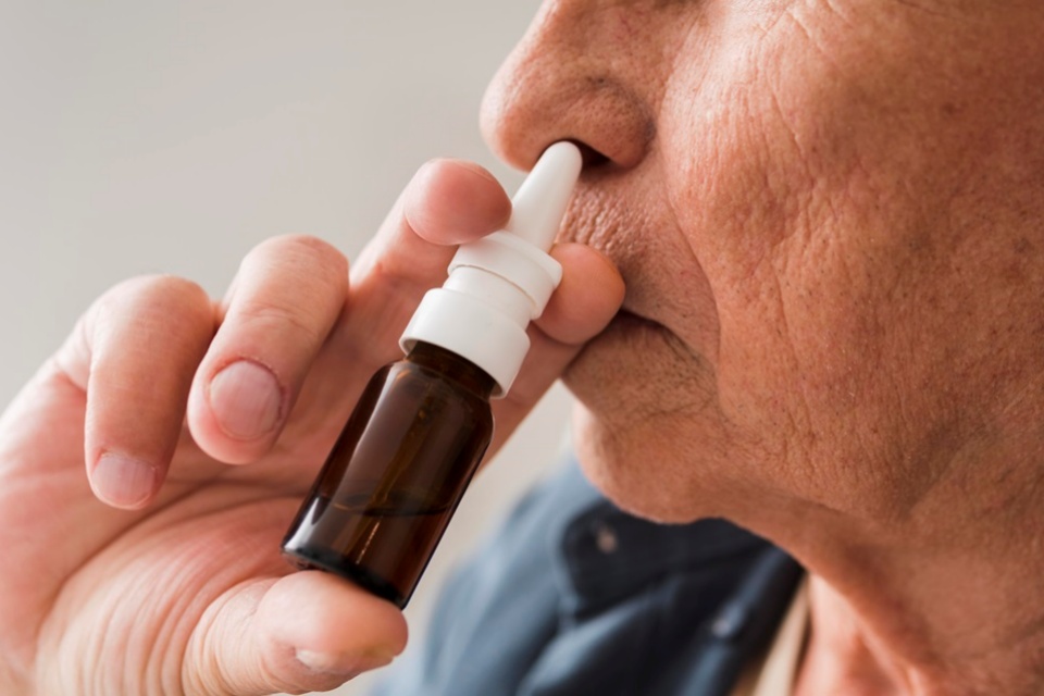 Spray nasal anticovid de Israel não será importado pelo Brasil