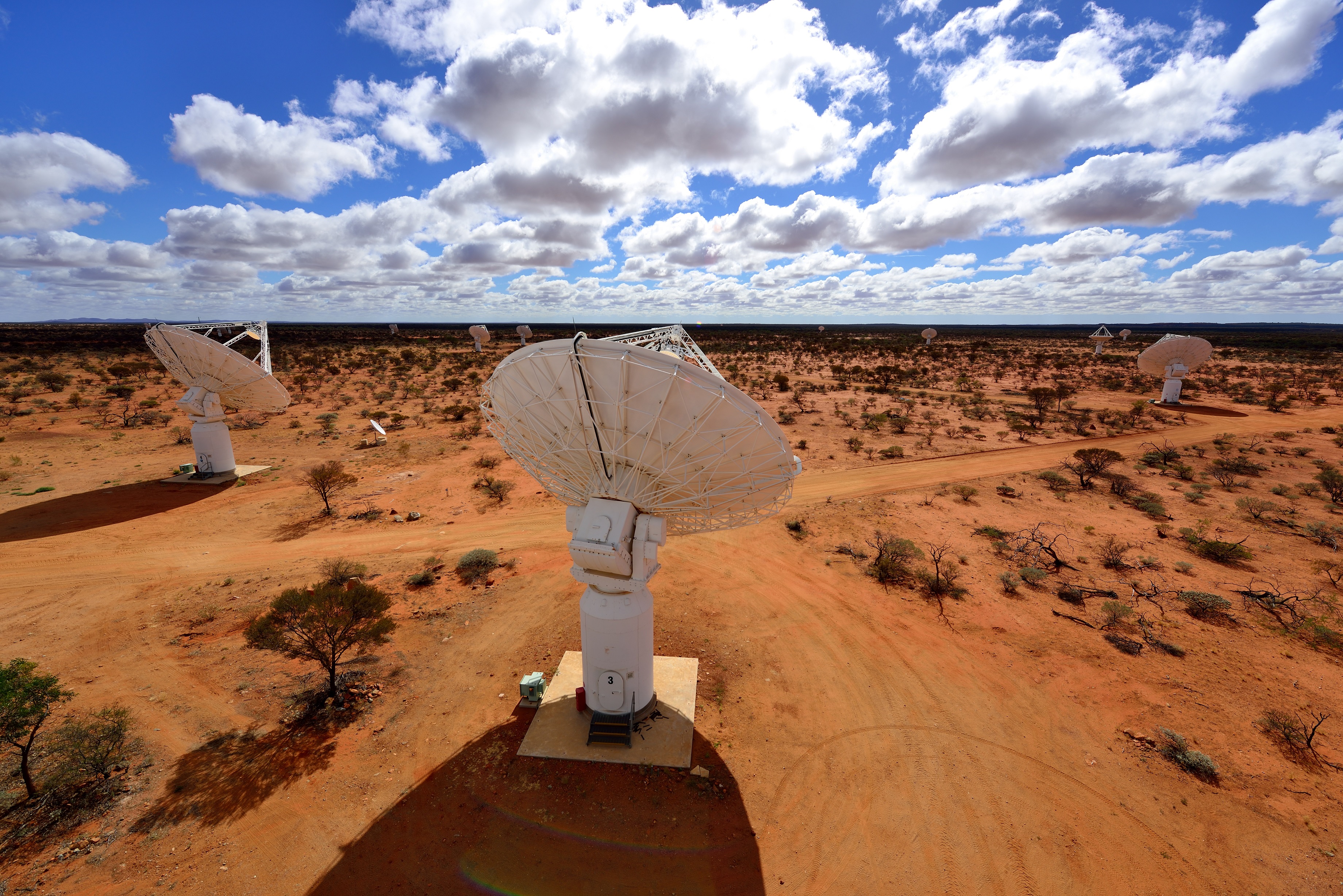 Radiotelescópio australiano ASKAP, que capturou as imagens de ORCs.