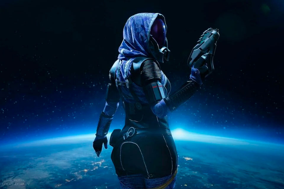 Mass Effect: cosplayer russa recria com perfeição Tali’Zorah