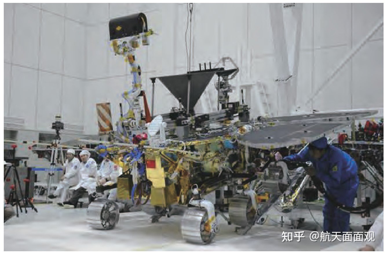Rover chinês Zhurong começa a explorar Marte; veja fotos