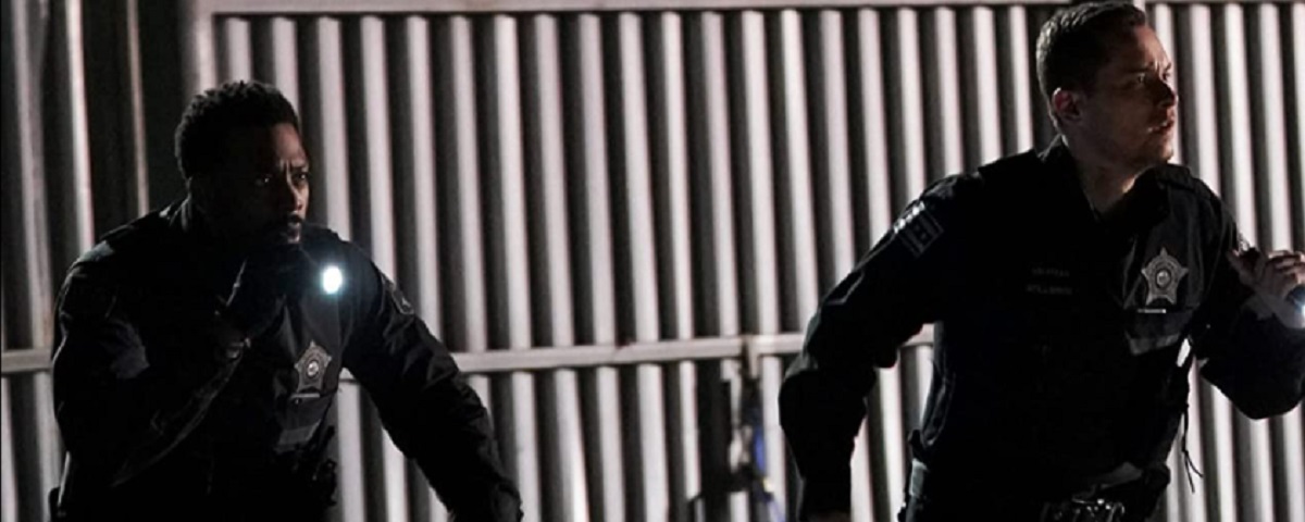 Imagem de: Chicago PD 8x16: todos estão em perigo no season finale (promo)