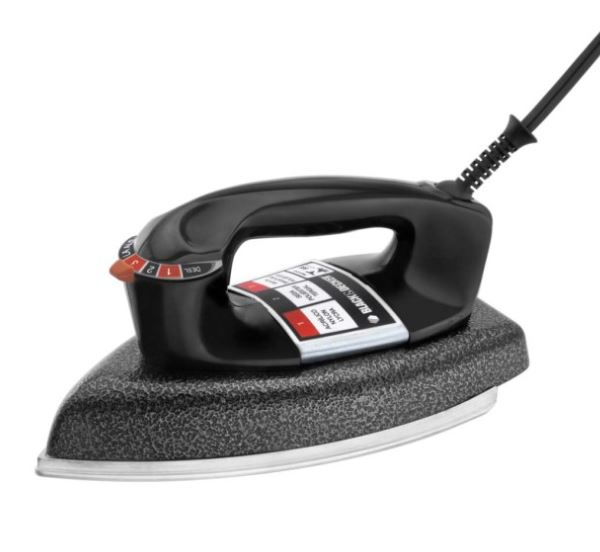 Imagem: Ferro de Passar Roupas Black+Decker VFA