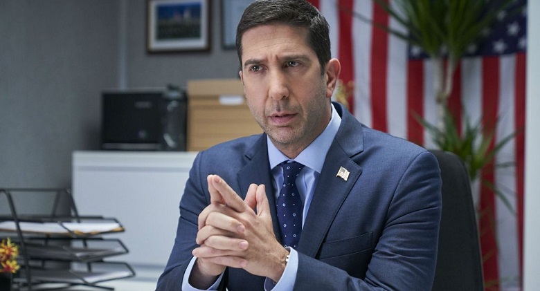 David Schwimmer stars in season 2 of Intelligence. (Peacock/Reproduction)
