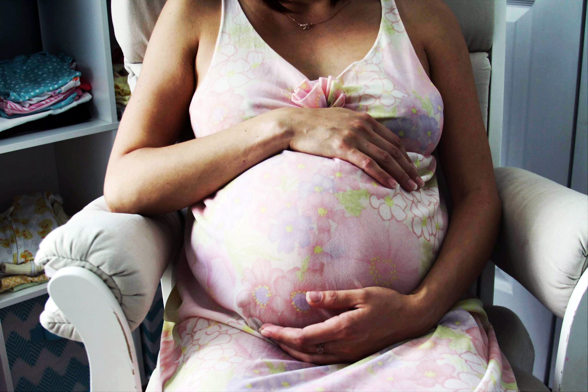 Hispanic pregnant women are more exposed to pollutants in the United States. 