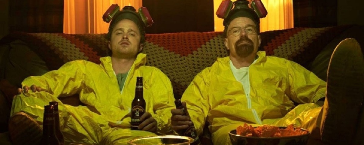 Imagem de: Breaking Bad: Jesse Pinkman é visto em capa de livro de química