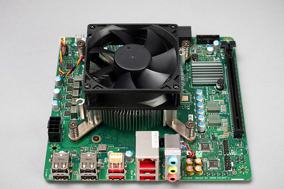 AMD lança kit desktop 4700S com peças recicladas do Xbox Series X