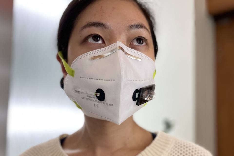Cientistas criam máscara com biossensor que detecta covid-19