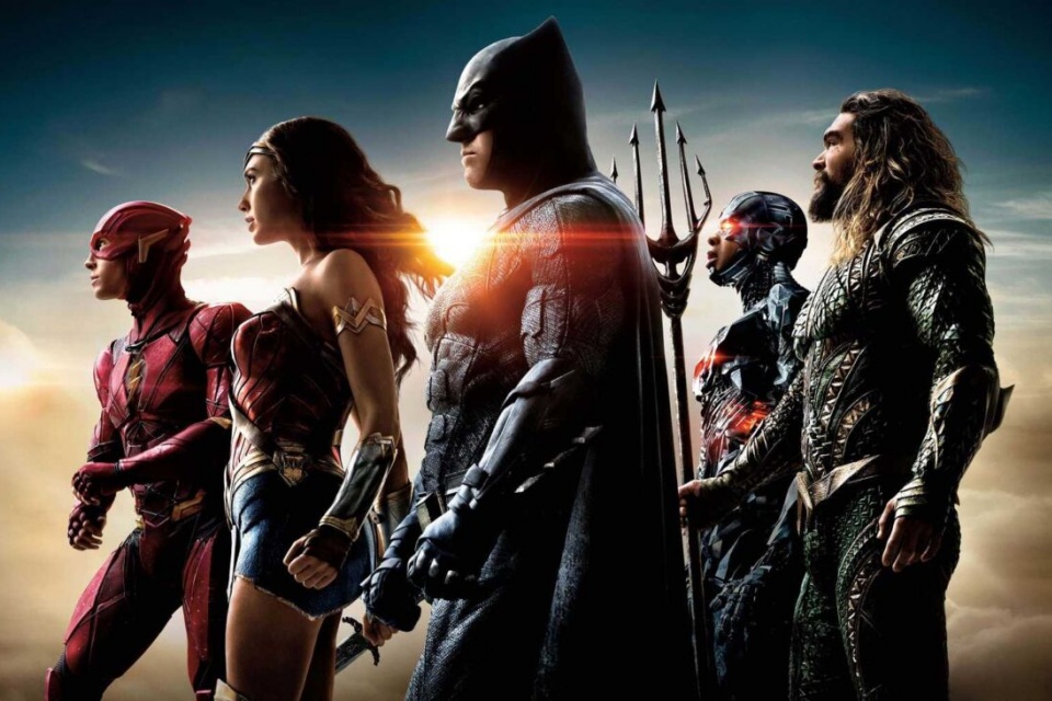 Os 10 filmes de super-heróis mais longos da história