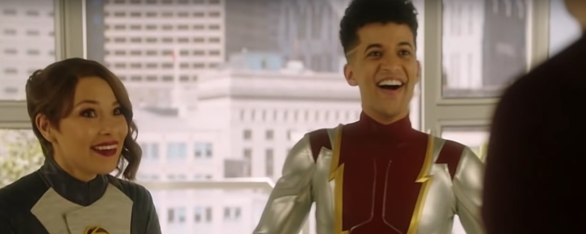 Imagem de: The Flash: episódio 150 ganha preview com grande reunião familiar