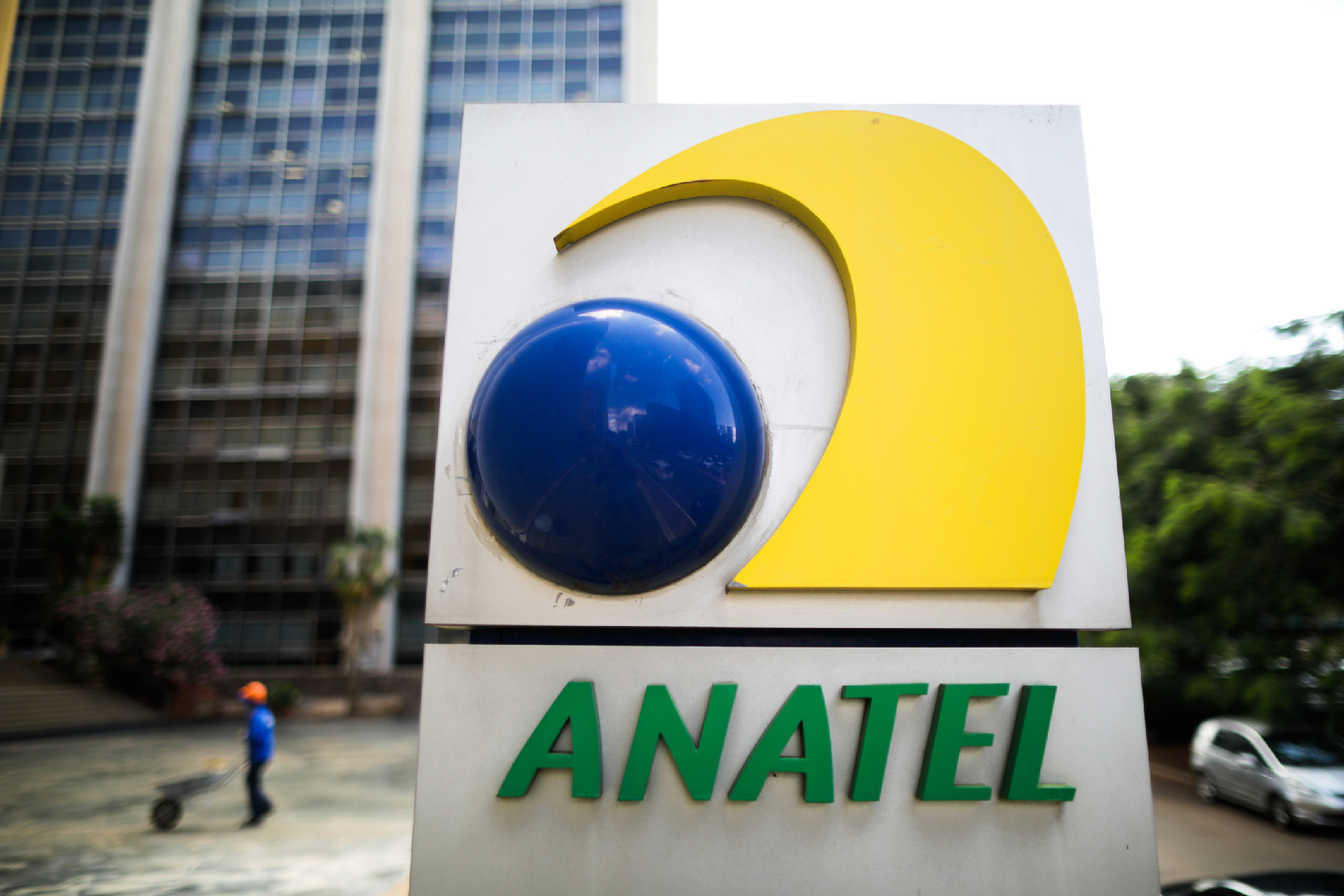 Anatel confisca 1,5 milhão de produtos eletrônicos pirateados