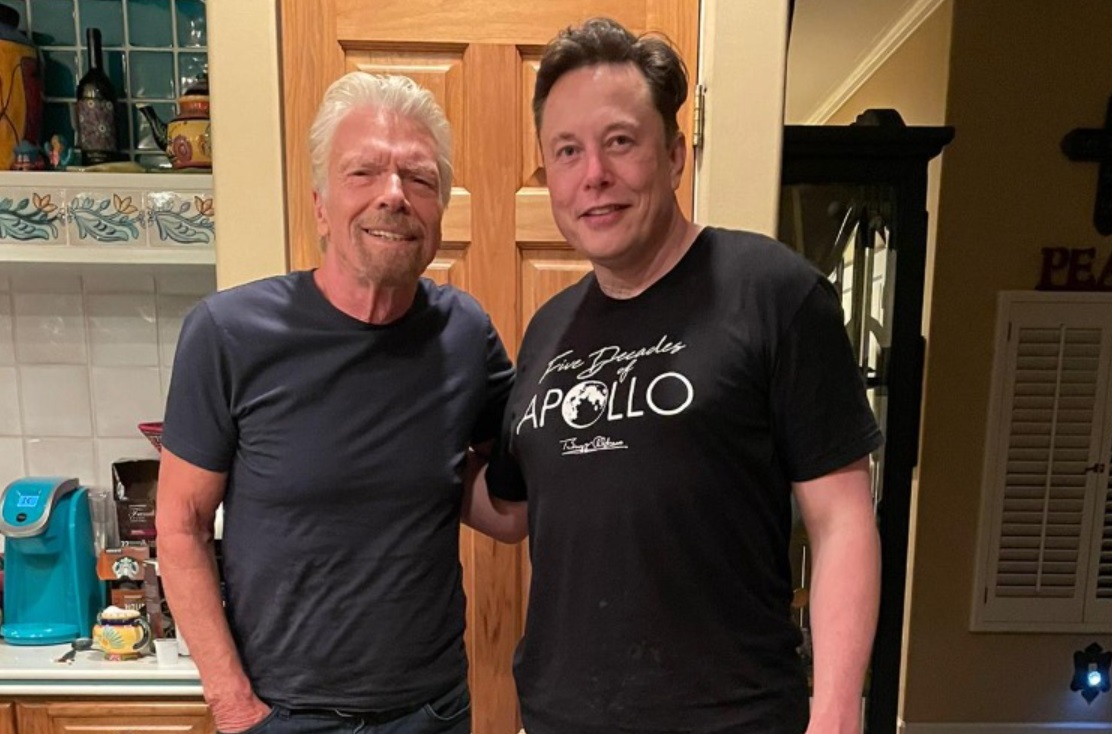 Elon Musk compra passagem para viagem espacial na Virgin Galactic - Vimarsana News