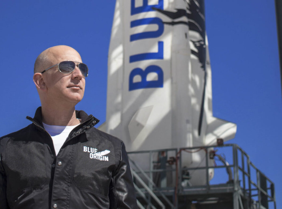 Jeff Bezos vai ao espaço em 20 de julho; saiba como assistir