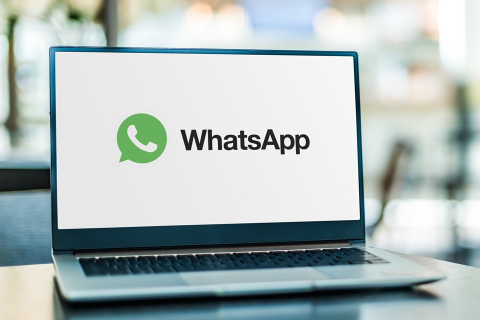 how does whatsapp work identify user internationally